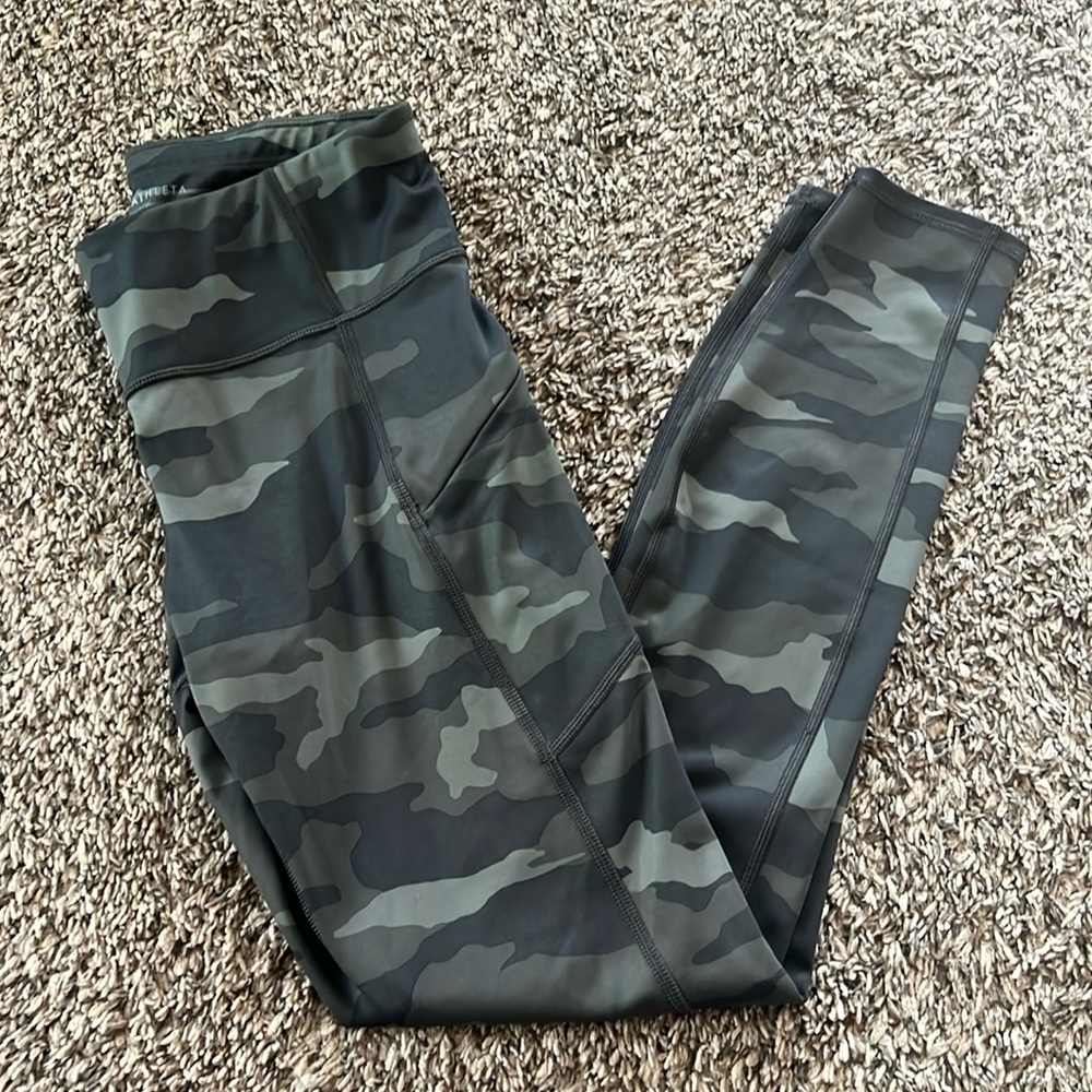 Athleta Camo Leggings - Black and Gray